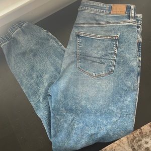American Eagle Mom Jogger